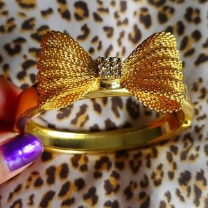 (3 for $20) Beautiful Gold Plated Bow Bracelet
